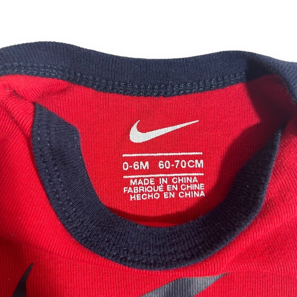 Nike Baby Boys 0-6M Red Bodysuit (Onesie) & Hat Set - Black Logo, Navy Blue Trim - Picture 8 of 10